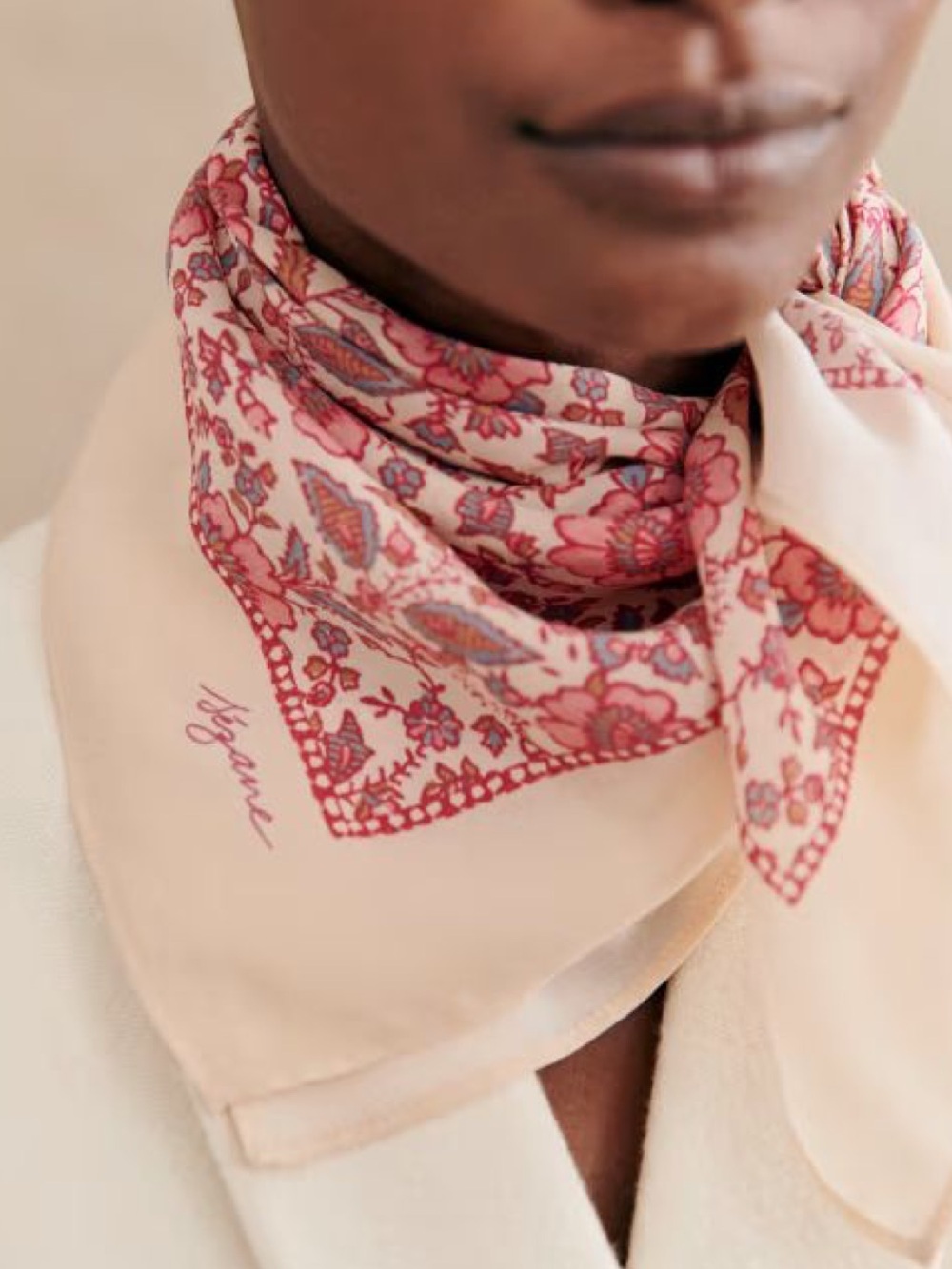 Sézane CLÉOPHÉE SQUARE SCARF
Pink Floral Print Silk Scarf Like New 🇫🇷‼️